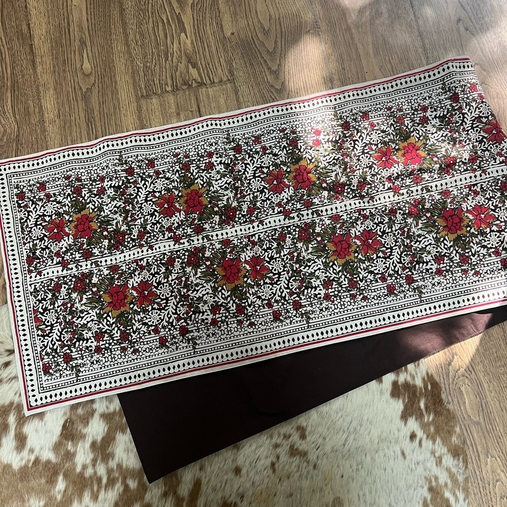 TAG NWOT Floral Red Brown Table Runner 18.5”x 70”